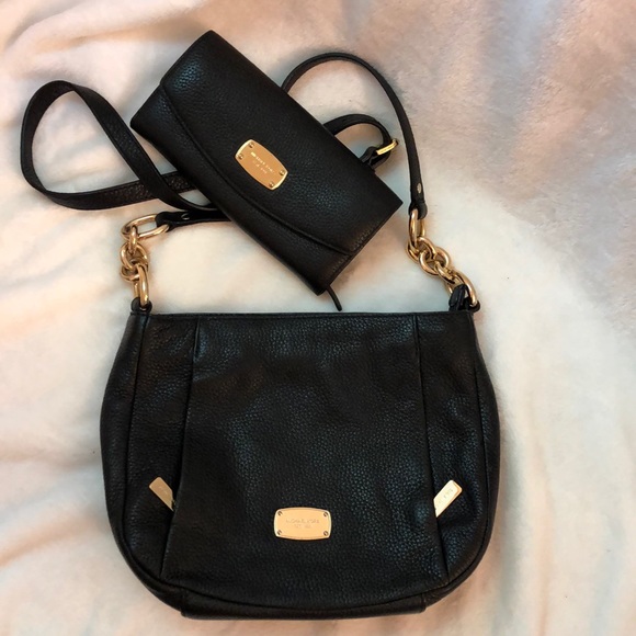 Michael Kors Handbags - Michael Kors purse and wallet